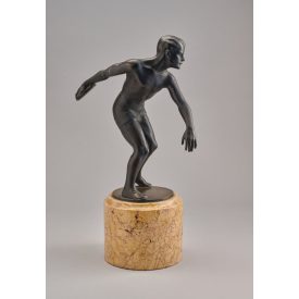 XX. századi szobrász: Diszkoszvető