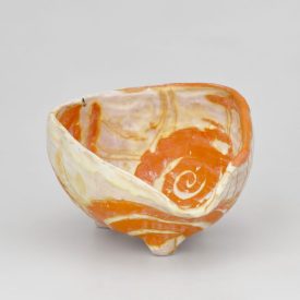 Gorka Lívia: Narancs csigavonalas dísztál