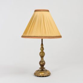 Asztali lámpa burával