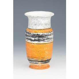 Gorka Lívia: Díszváza