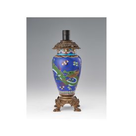 Keleti asztali lámpa sárkány mintával