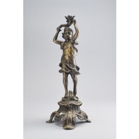 Női figurális gyertyatartó