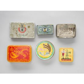 Hat darab fémdobozka