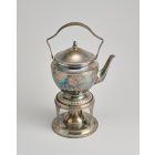 Teáskanna állvánnyal