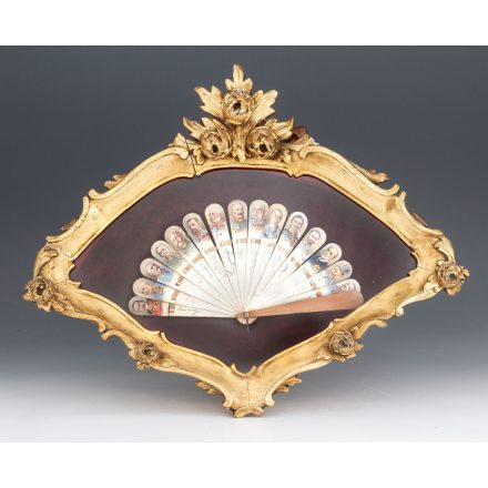 Legyező díszdobozban