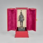 Katona figura díszdobozban