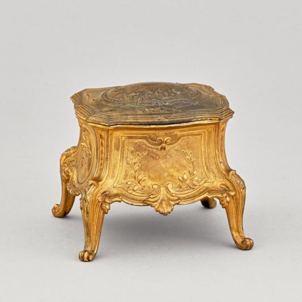 Ékszertartó ládika