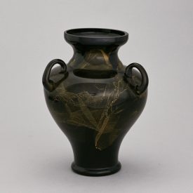 Háromfüles díszváza