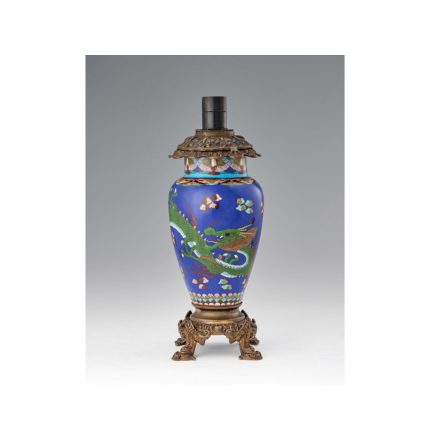 Keleti asztali lámpa sárkány mintával